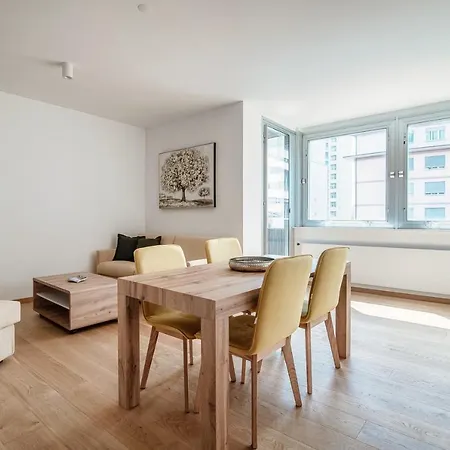 Palace By Quokka 360 - 2 Minutes From Lido Apartment