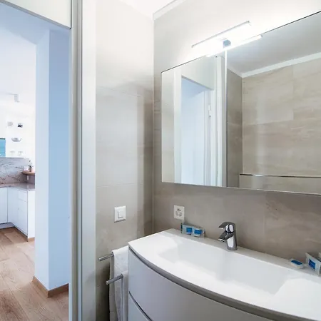 Apartment Palace By Quokka 360 - 2 Minutes From Lido *