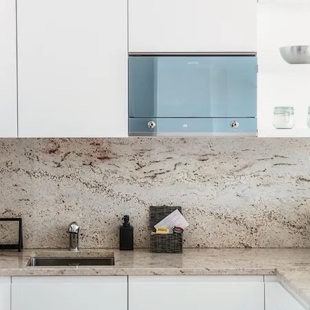 Palace By Quokka 360 - 2 Minutes From Lido Apartment Lugano