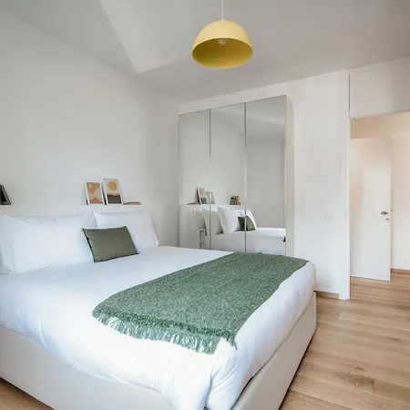 Palace By Quokka 360 - 2 Minutes From Lido Apartment Lugano