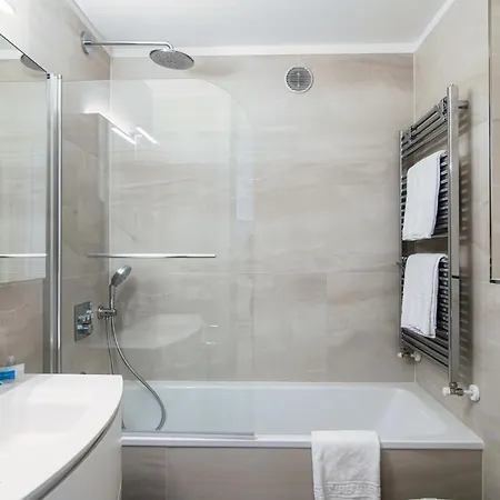 Apartment Palace By Quokka 360 - 2 Minutes From Lido Lugano