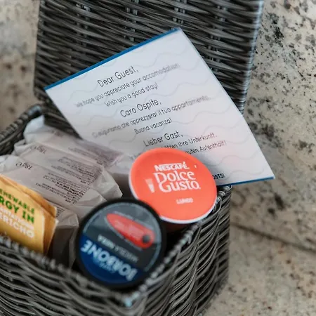 Palace By Quokka 360 - 2 Minutes From Lido شقة لوغانو